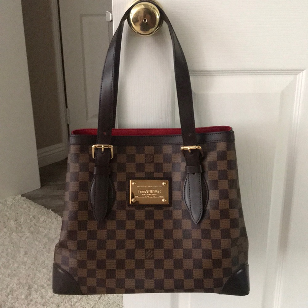 Louis Vuitton Hampstead MM Shoulder Bag